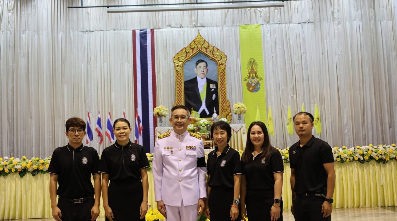 บุคลากรสำนักวิทยบริการและเทคโนยีสารสนเทศ ศูนย์เทศโนโลยีการศึกษา ศูนย์คอมพิวเตอร์ ศูนย์วิทยบริการ และศูนย์ภาษา เข้าร่วมงานพิธีเฉลิมพระเกียรติพระบาทสมเด็จพระเจ้าอยู่หัว